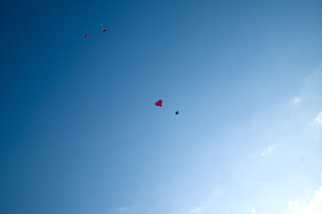 Himmel mit Luftballon in herzform 
