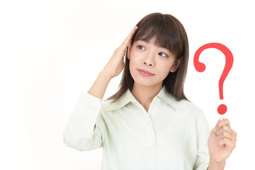 疑問符を持つ女性