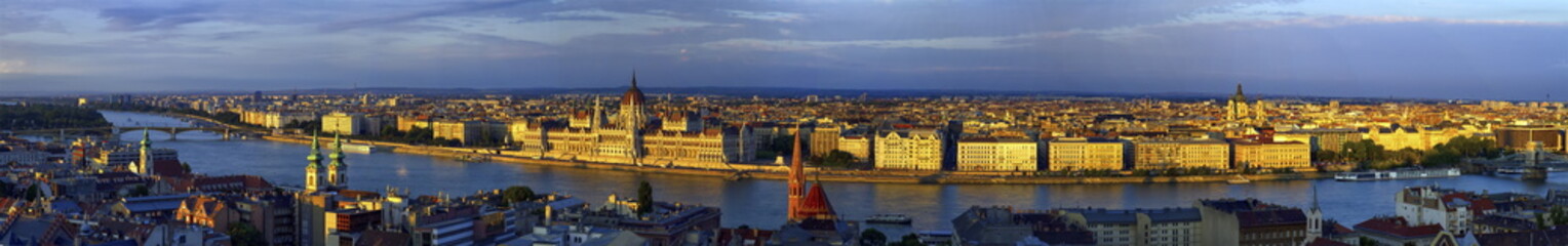 Fototapeta na wymiar Aerial panoramic view of Danube and Budapest city, Hungary