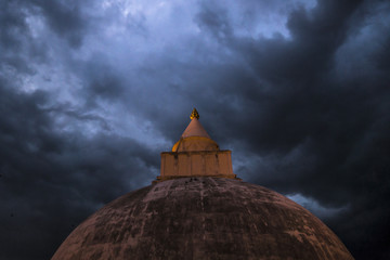 The golden Top in the storm, Yatala Wehera, Tissamaharama, Sri Lanka