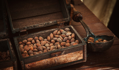 Almonds in cinnamon