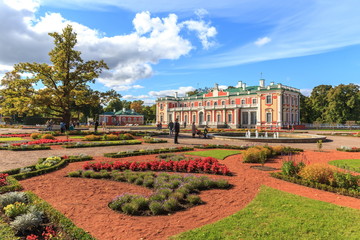 Obraz premium Kadriorg Palace and gardens