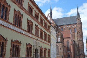 St. Georgenkirche und Fürstenhof