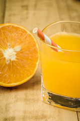 Fototapeta na wymiar orange and juice close up/fresh orange juice in glass