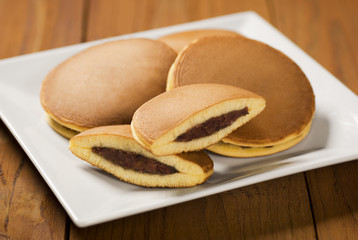 Dorayaki, Japanese Sweet Bean Paste Filled Pancakes