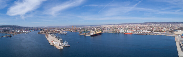 Fototapeta na wymiar Wide panoramic view of Varna, the sea capital of Bulgaria