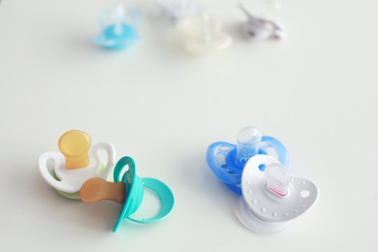 Baby pacifiers compare