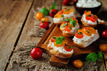 Ricotta tomato Basil bruschetta