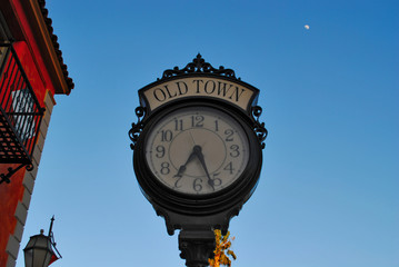 Fototapeta na wymiar Street Clock