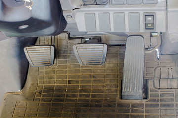 Brake pads, clutch pedal, accelerator pedal