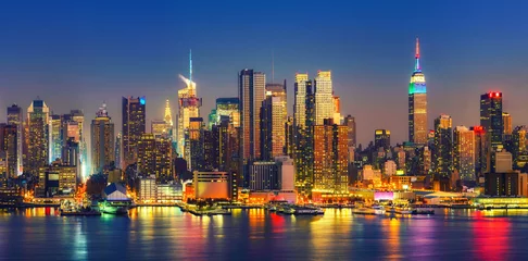  View on Manhattan at night, New York, USA © sborisov