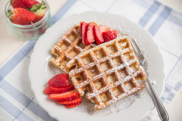 Waffeln mit Beeren