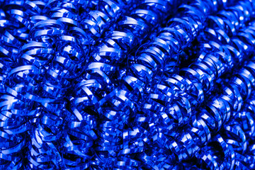 Blaue Metallspiralen