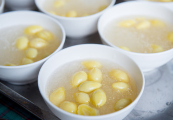 Luxury dessert - bowl of bird nest with ginkgo