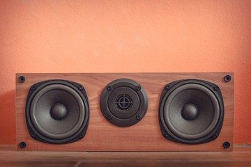 stereo speaker