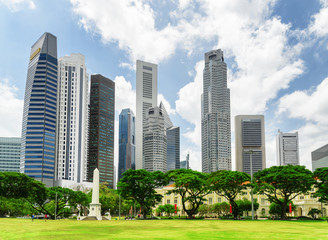 Obraz premium Scenic view of skyscrapers in downtown of Singapore