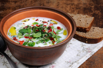 Yoghurt soup with mint