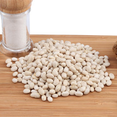 Fresh vegetables on the shredder