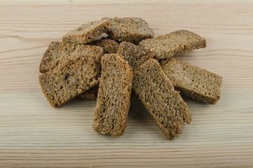 Salted rye breadcrumbs for beer