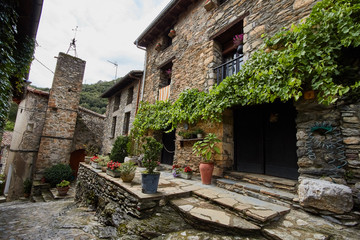 Fototapeta na wymiar Beget Medieval village in the province of Girona, Spain