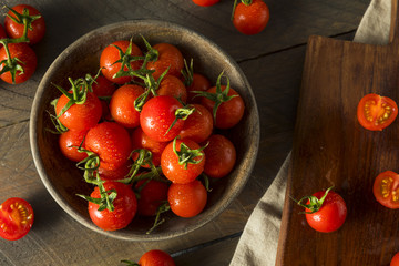 Raw Organic Red Cherry Tomatoes
