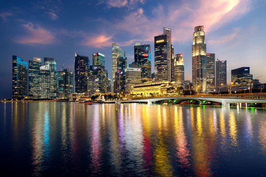 Singapur Skyline am Abend