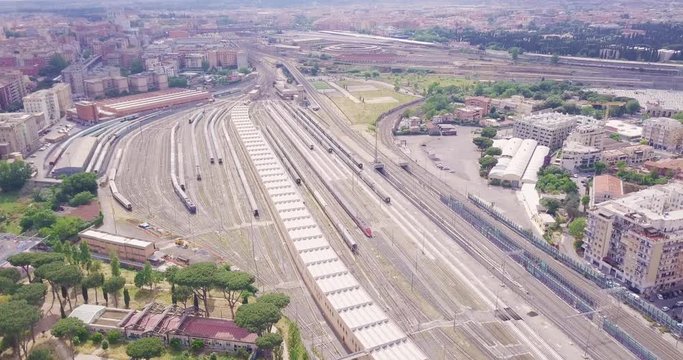 Vista aerea di Stazione Prenestina a roma vicino il Pigneto ripresa dal parco delle energie