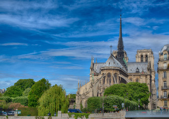 Fototapeta na wymiar Backview of the Cathedral Notre Dame and river Seine at the Ile de la Cité at Paris