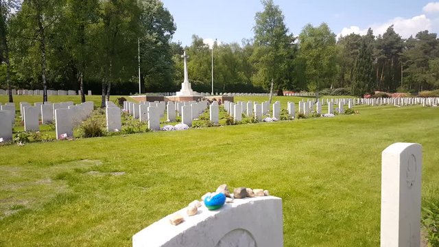 Canadian War Cemetery in Holten, graveyard soldiers