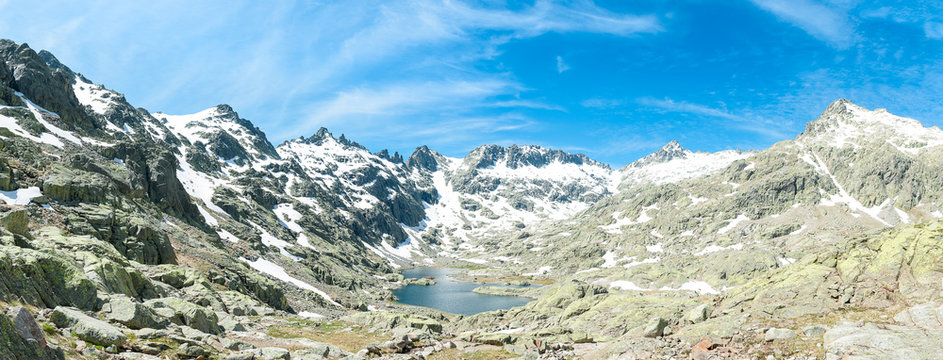 Panor&aacute;mica del circo de Gredos