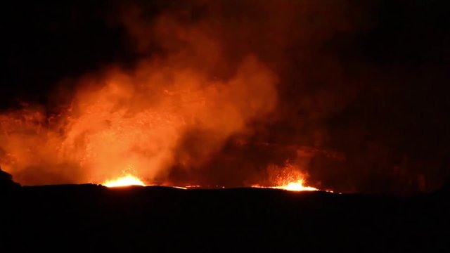 Halema'uma'u Crater, Volcanoes National Park, Hawaii