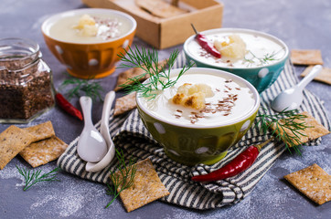 Creamy cauliflower soup