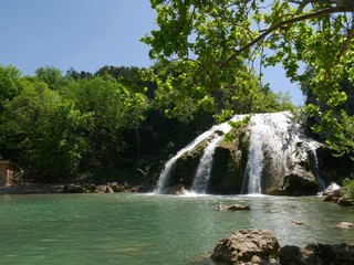 Turner Falls, Oklahoma Turner Falls at 77 feet located in Honey Creek, Arbuckle Mountains is...