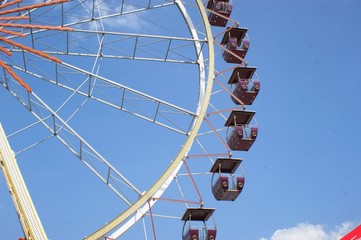  Ferris wheel against the sky