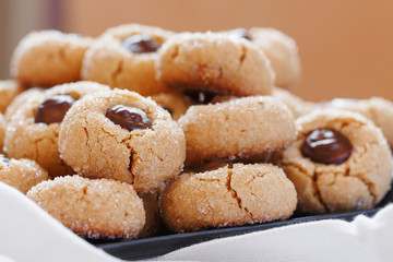 Shugar nut cookies with chocolate