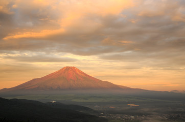 二十曲峠朝焼け富士山