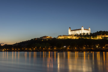 Obraz na płótnie Canvas A panoramic view of the castle by night