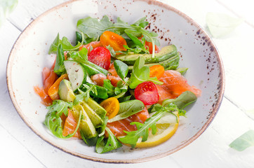 Salmon salad with cherry tomatoes