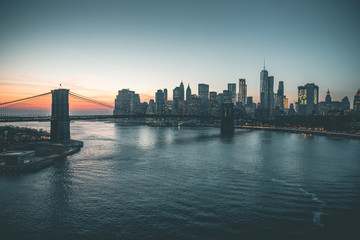 Fototapeta na wymiar Evening Gloom around Brooklyn Bridge and Manhattan - New York