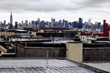 Manhatan Skyline Viewd from Brooklyn - obrazy, fototapety, plakaty