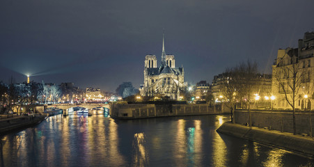 Naklejka na ściany i meble Paris by night