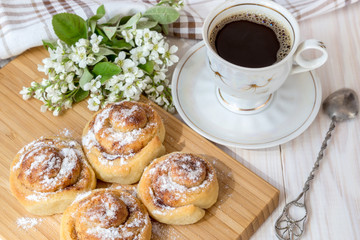 Image with rolls