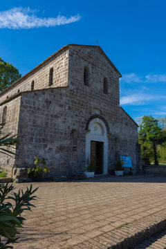 Teano CE, chiesa di San Paride ad Fontem