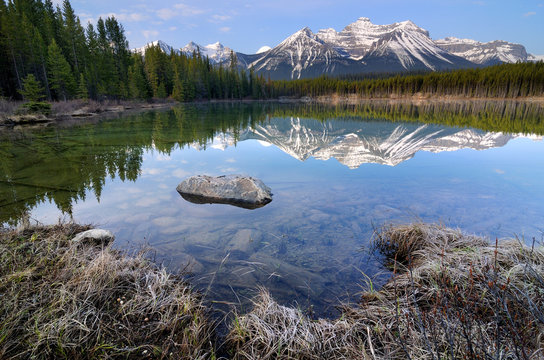 Herbert Lake and Bow Range, Banff National Park, Alberta, Canada