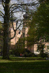 Türme des Schloss Altdöbern im Park
