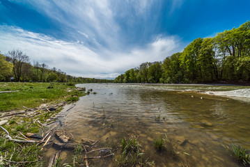 Isar bei München an einem Sommertag
