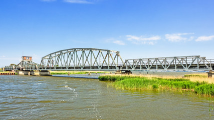 Meiningenbrücke über den Meiningenstrom zwischen Zingst und Bresewitz, Mecklenburg-Vorpommern, Deutschland