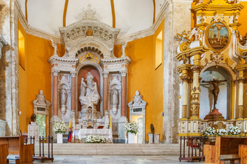 Main altar in Santo Domingo Church, Cartagena de Indias, Bolivar, Colombia, South America