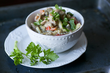 Warzywna sałatka z pietruszką