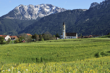 Kirche  von Pfronten-Berg vor Breitenberg